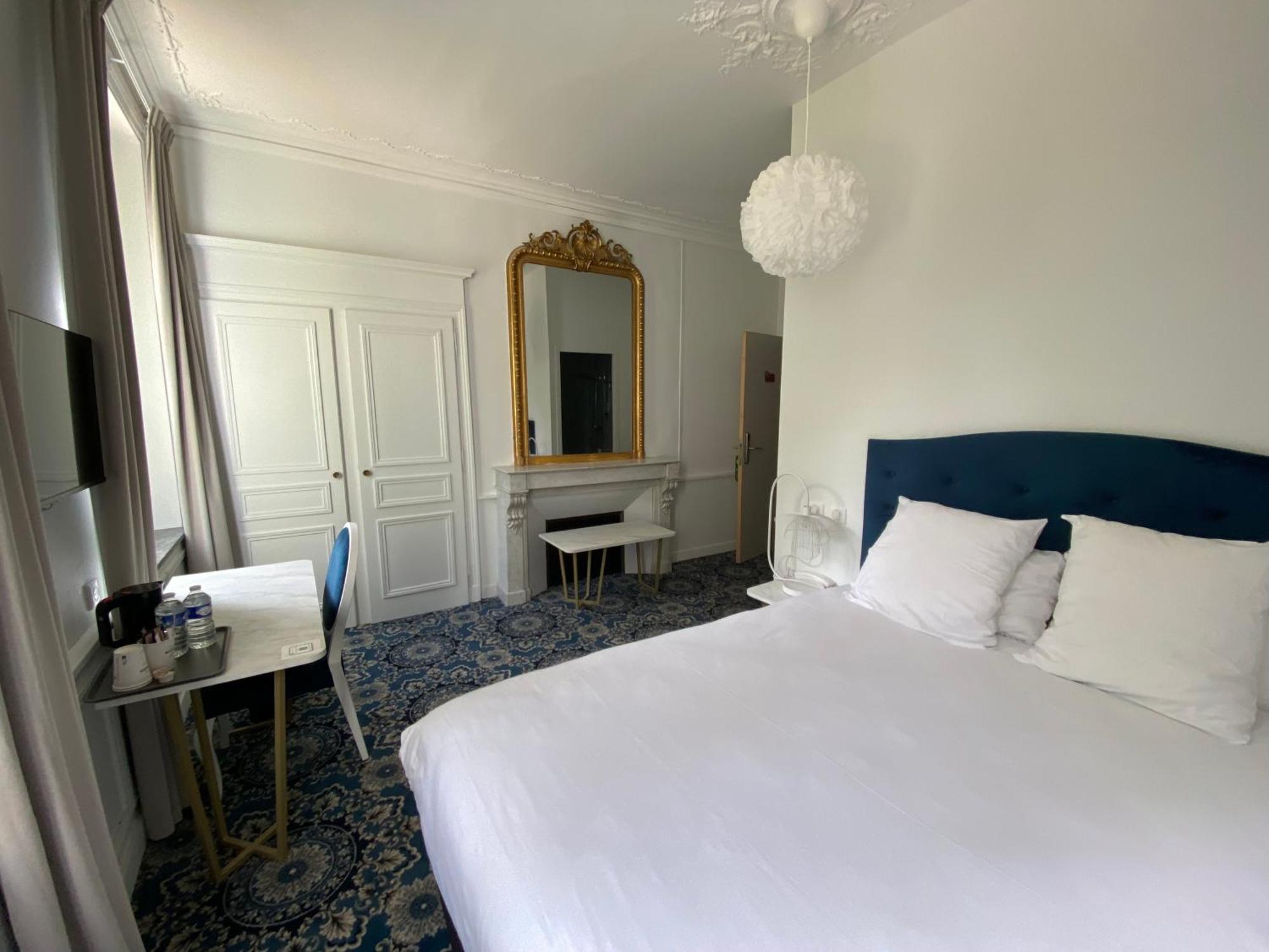 Logis Hotel Du Parc ポンタ・ムソン エクステリア 写真