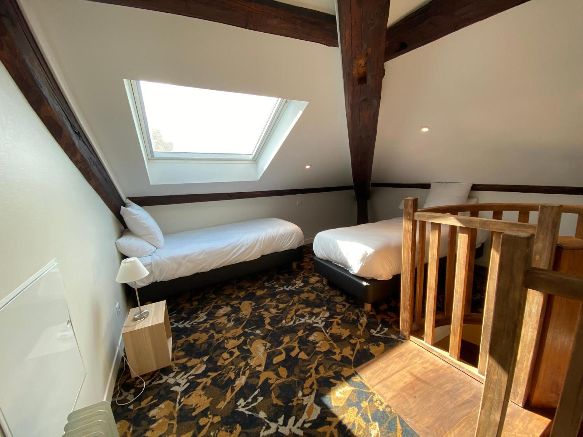 Logis Hotel Du Parc ポンタ・ムソン エクステリア 写真